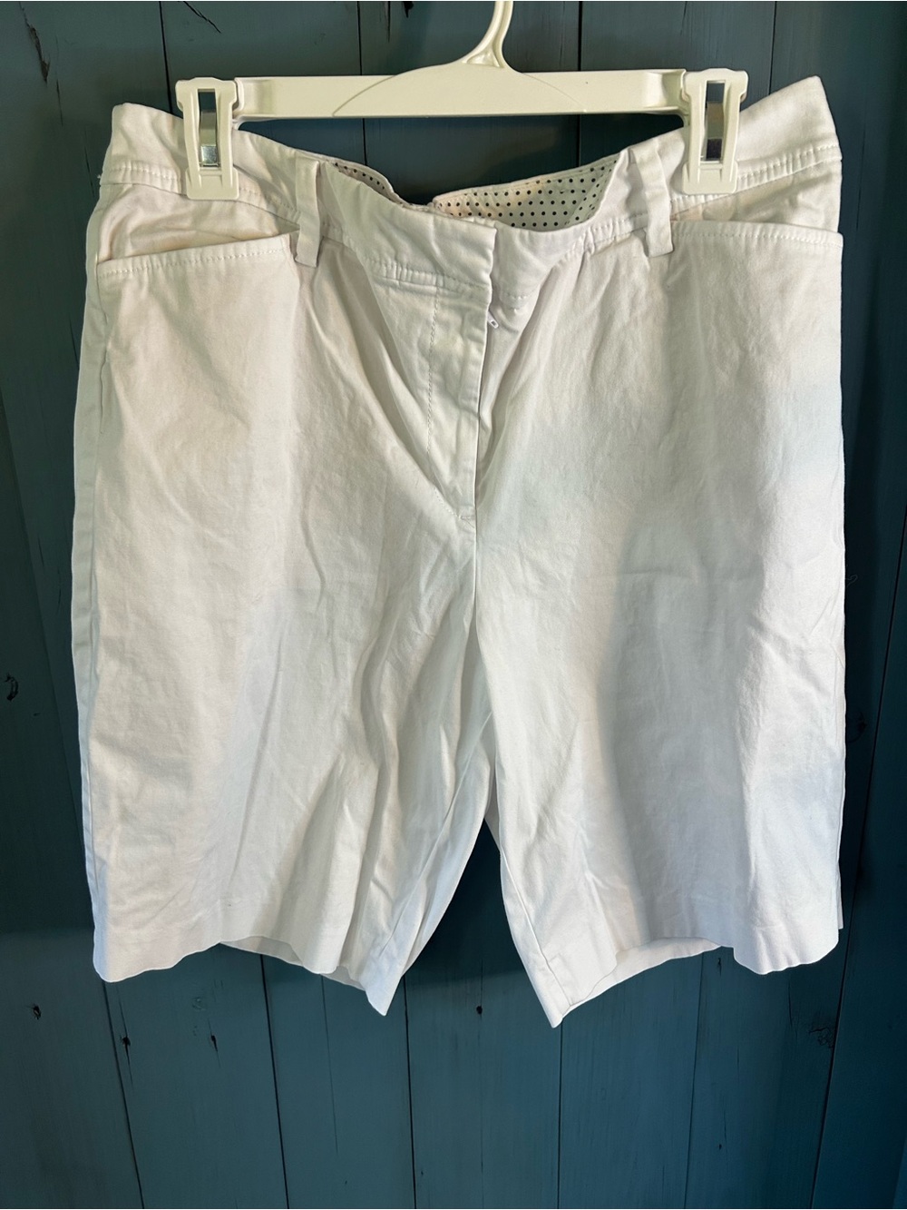 Talbots White Polished with Polka-Dot Waistband - Perfect Shorts 10.5” | 12
